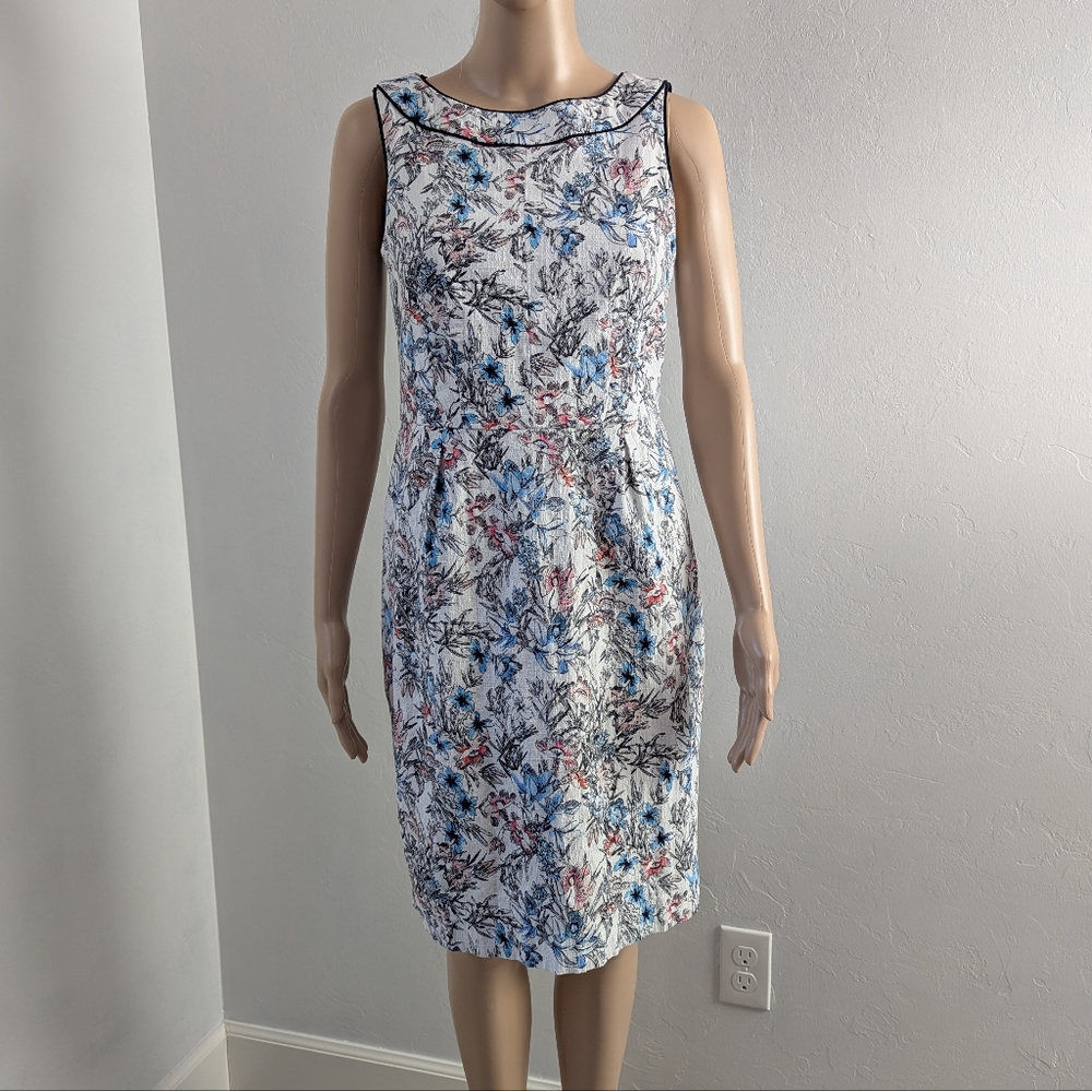 Ann Taylor Blue Floral Fitted Sheath Office Work Dress Sleeveless Size 6 Lined